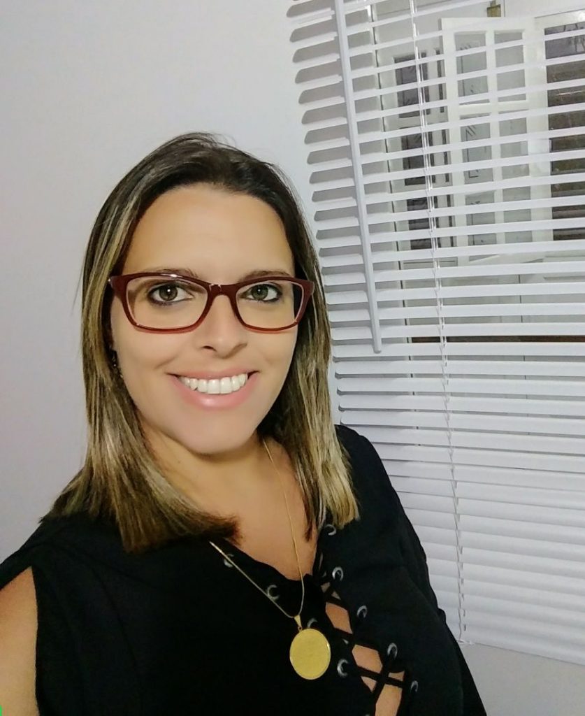 Cibele Romeu psicopedagoga cliente PsiquEasy