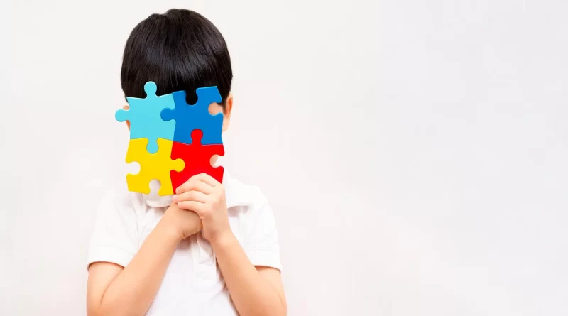 50 Traços Comuns Associados ao Transtorno do Espectro Autista (TEA)